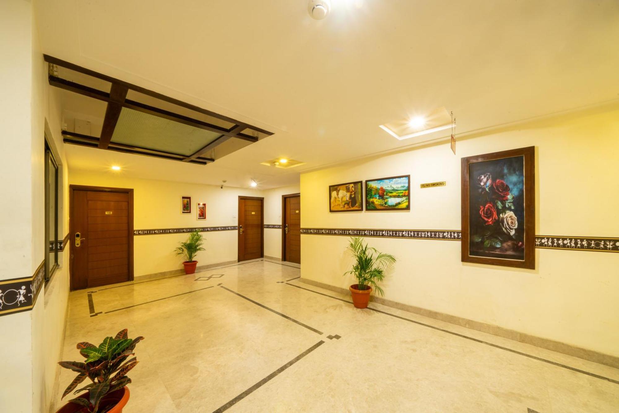 Midtown Suites Marathahalli Bangalore Buitenkant foto